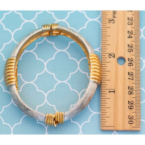 Vintage Brutalist Silver & Gold Tone Hinged Bangle 6 inch - R12 - Picture 4 of 4